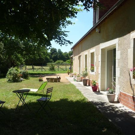 Chambre D'Hote En Vallee Du Loir - Elevage Des Rosiers Bazouges-sur-le-Loir Kültér fotó