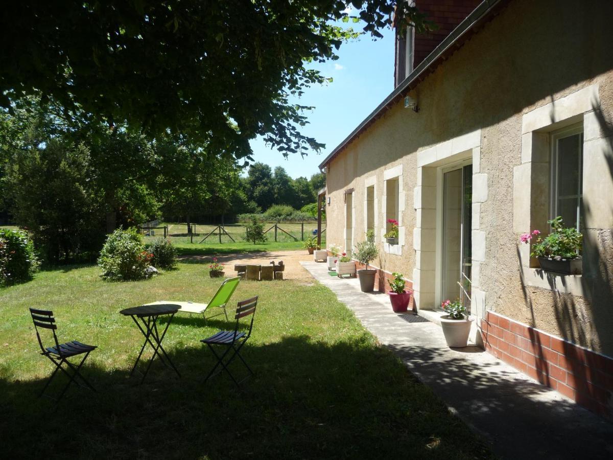Chambre D'Hote En Vallee Du Loir - Elevage Des Rosiers Bazouges-sur-le-Loir Kültér fotó
